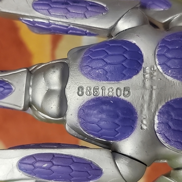 1995 Bandai UltraMan PURPLE KILLER BEE SCORPION Action - Picture 4 of 6